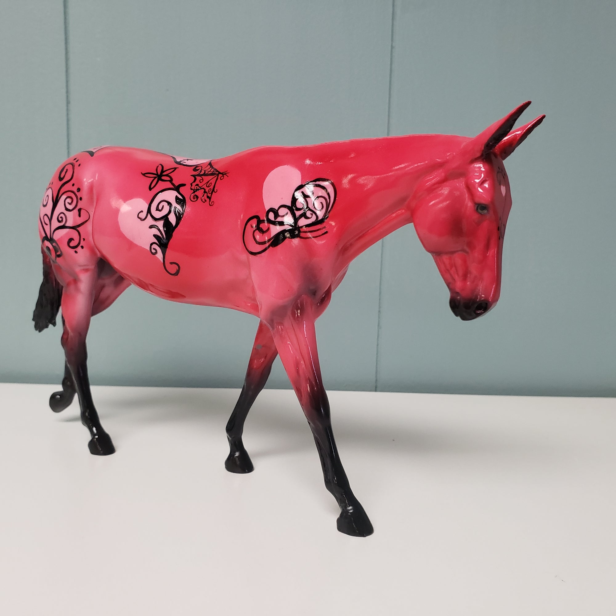 Lonely Heart OOAK Red W/ Hearts &amp; Designs Glossy  Deco Mule Pebble By Dawn Quick  Val24