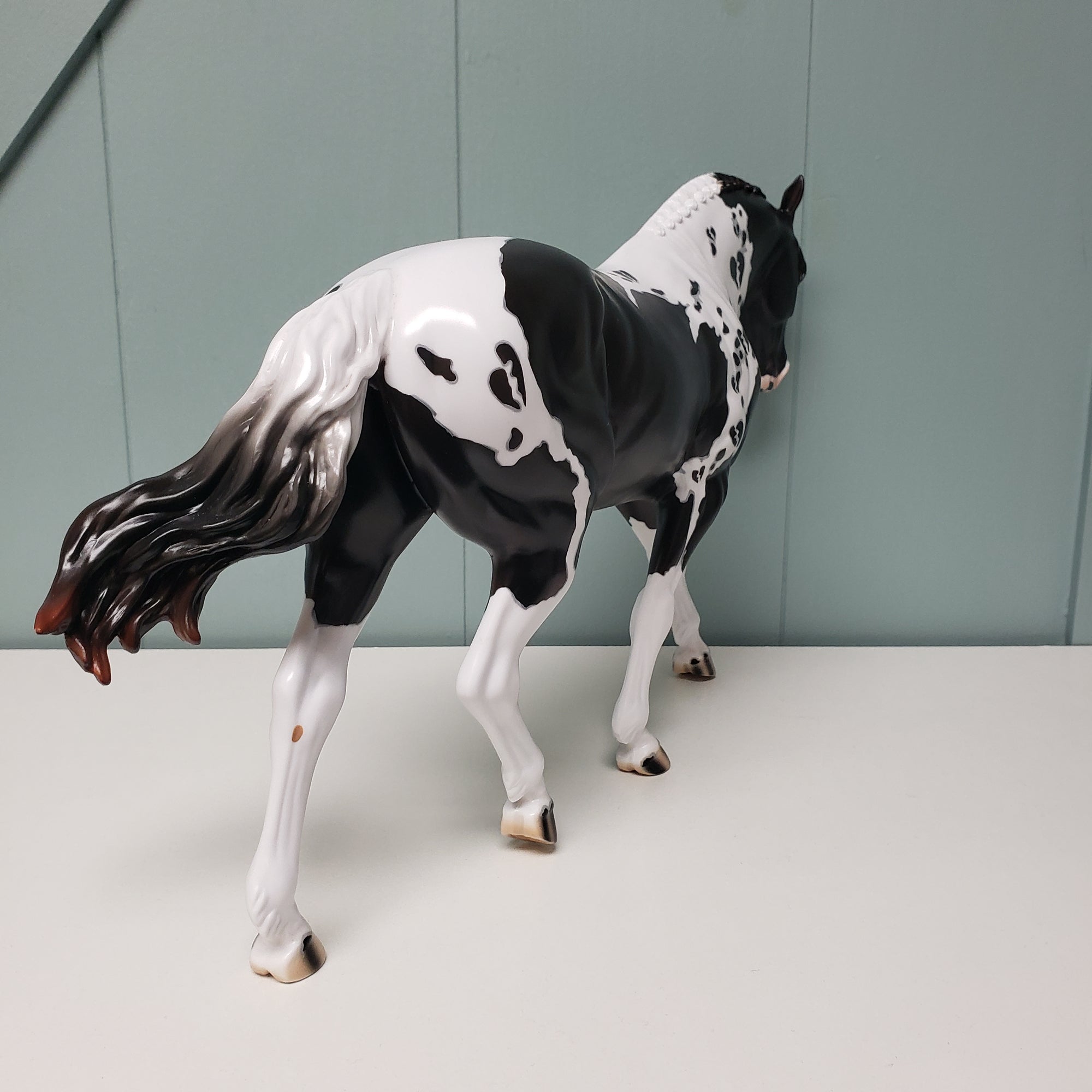 Valentino SAMPLE Custom Deco Broken Hearts Design Irish Draught By Ashley Palmer SS624