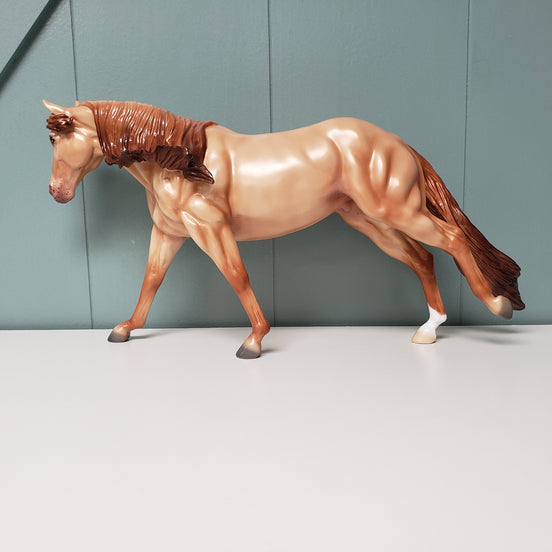 Best Foot Forward LE-20 Run Golden Chestnut Champagne Custom Running Stock Horse by Ellen Robbins- SHCF24