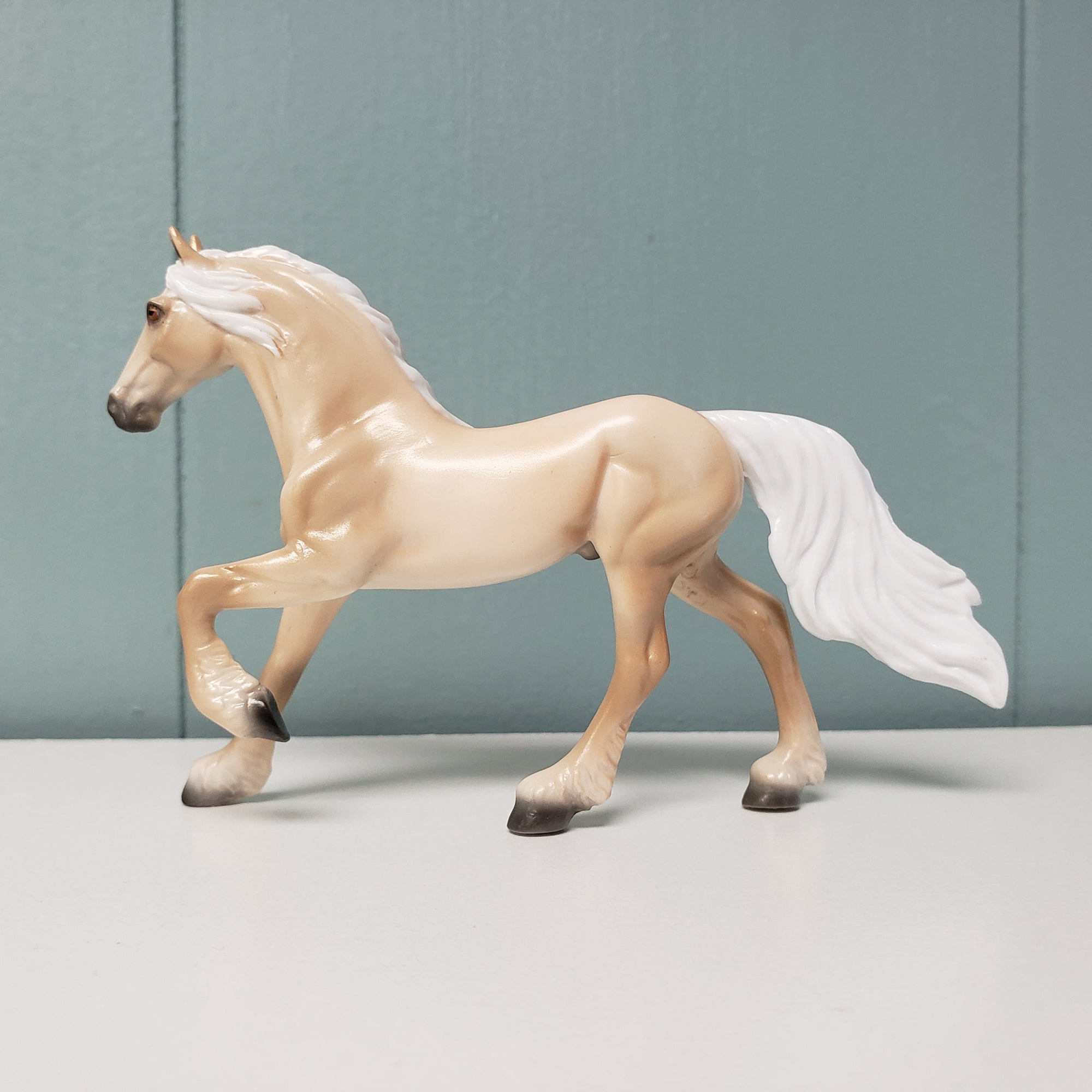 Peep LE-6 Palomino Friesian Chip By Ellen Robbins