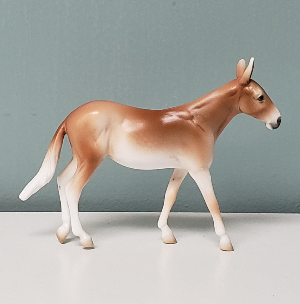 Mini Velveteen LE-4 Dappled Chestnut Mule Chip Velveteen Classic Literature Series By Jess Hamill  CL24