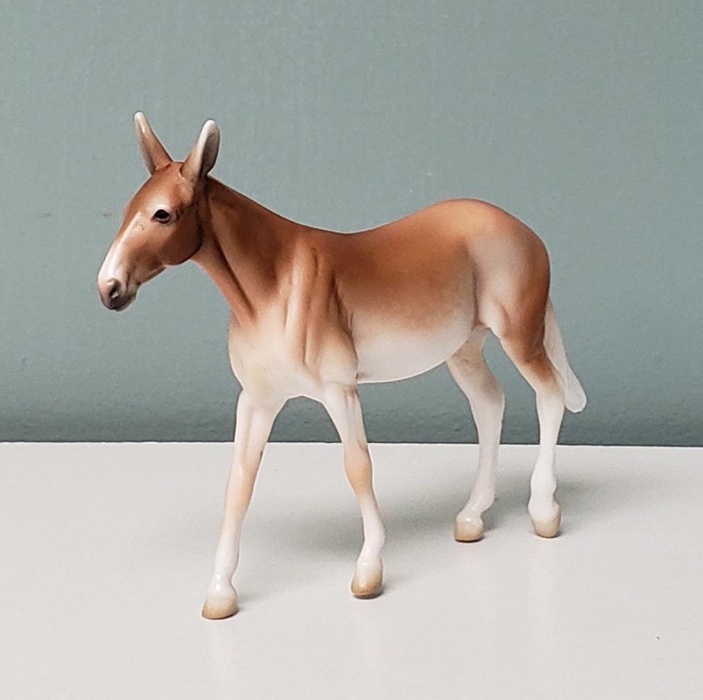 Mini Velveteen LE-4 Dappled Chestnut Mule Chip Velveteen Classic Literature Series By Jess Hamill  CL24