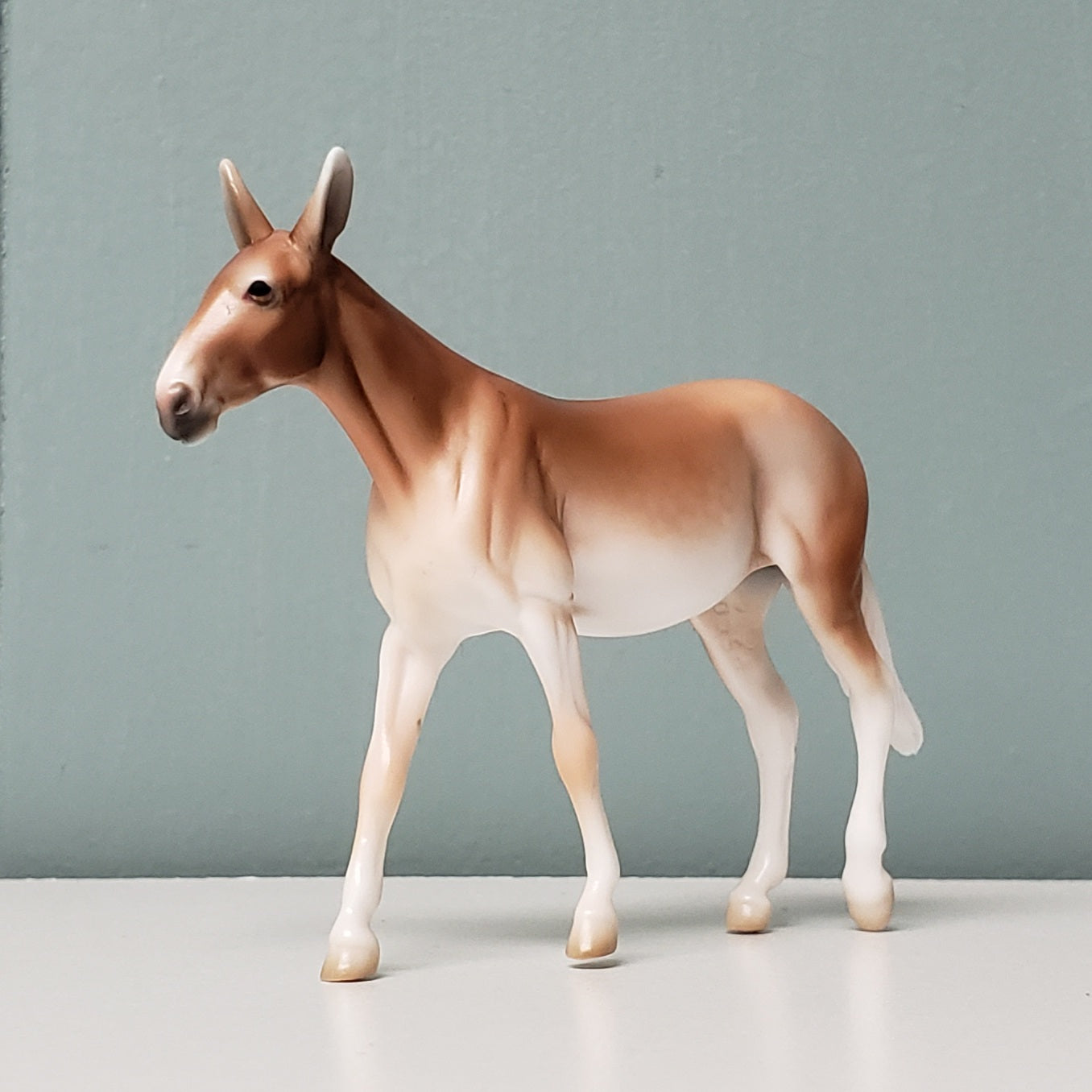 Mini Velveteen LE-4 Dappled Chestnut Mule Chip Velveteen Classic Literature Series By Jess Hamill  CL24