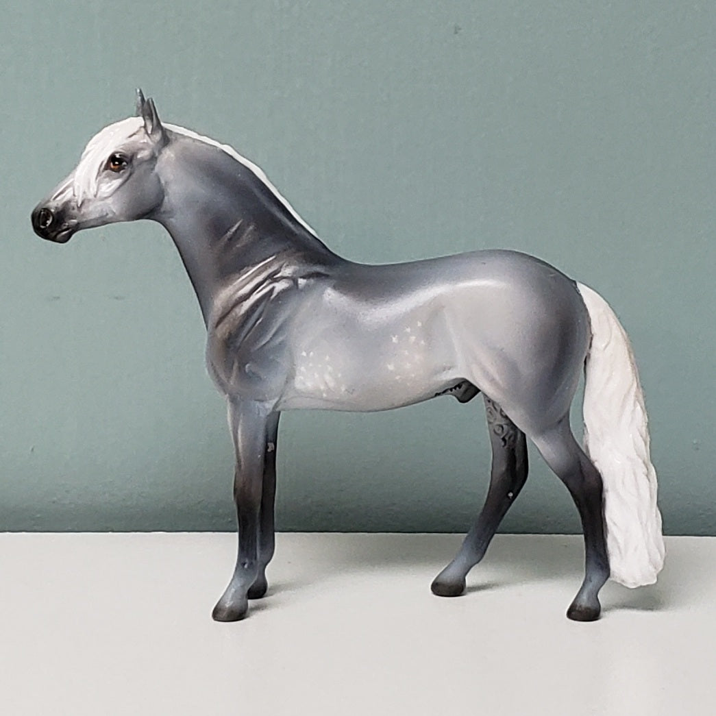 Nanny LE-3 Dappled Grey Andalusian Chip Velveteen Classic Literature Series By Jess Hamill  CL24