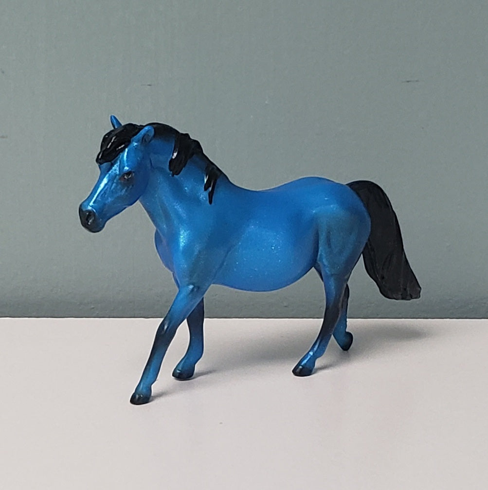 Electric Raspberry LE-6 Wild Blue Deco Pony Chip By Ellen Robbins
