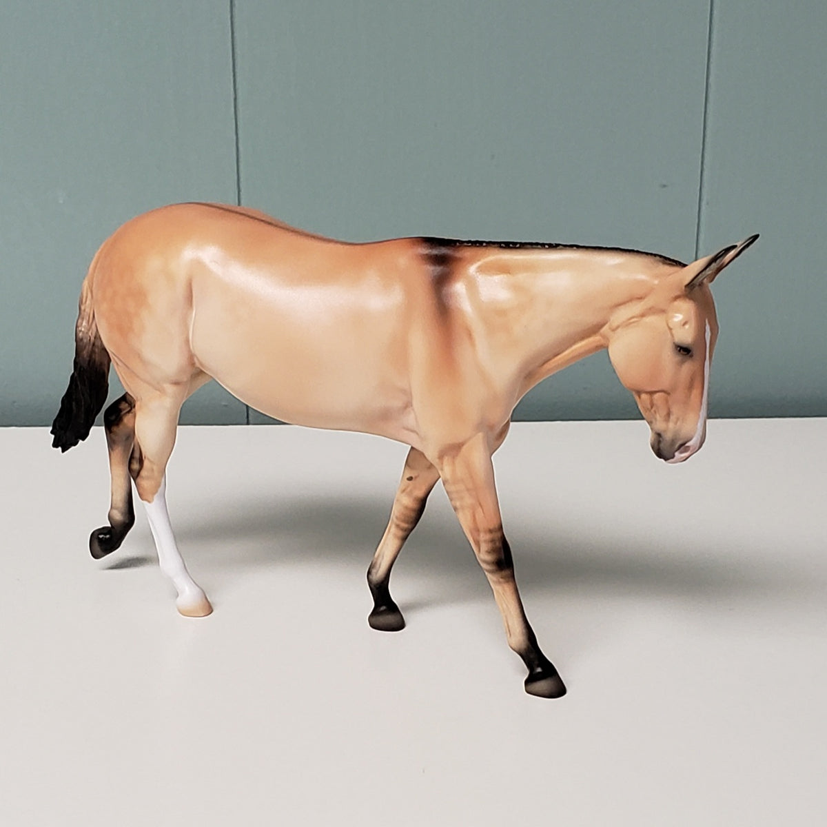 Muse LE-65 Run - Equilocity 2024 Art of the Horse Friday Night Dinner Model ~ Available to Attendees Only - Dappled Bay Dun Pebble Mule By Ellen Robbins EQ24