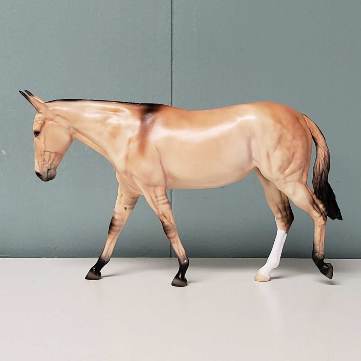 Muse LE-65 Run - Equilocity 2024 Art of the Horse Friday Night Dinner Model ~ Available to Attendees Only - Dappled Bay Dun Pebble Mule By Ellen Robbins EQ24