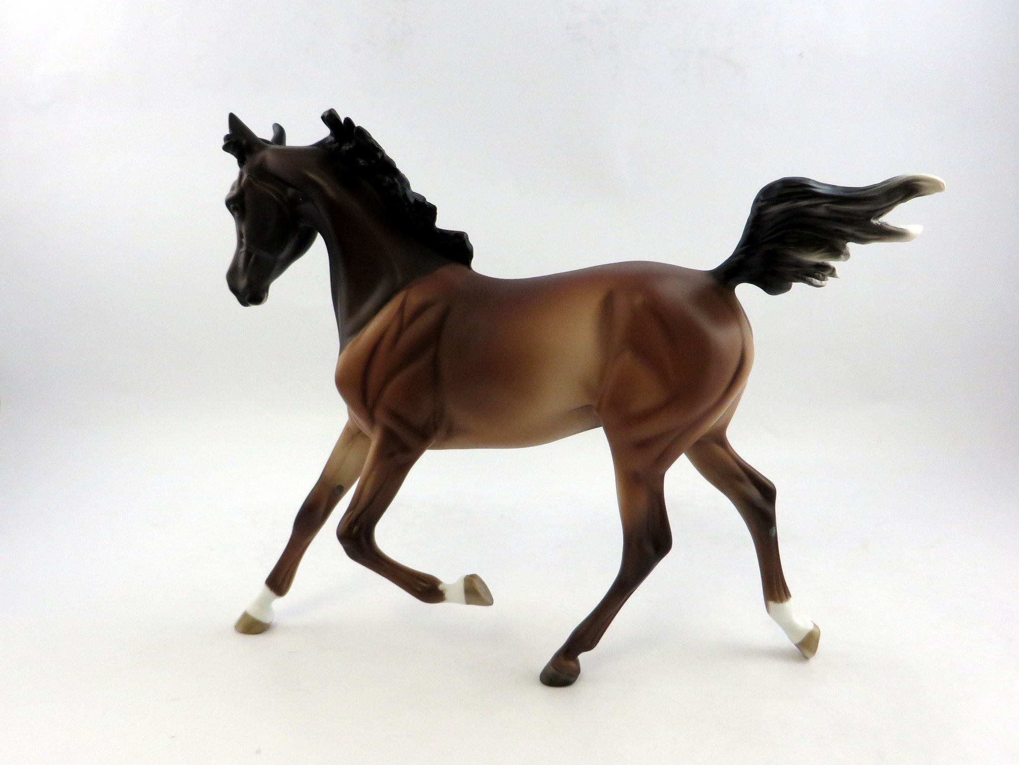 CHOCOLATE PRETZEL-OOAK BAY &quot;SHOW CLIPPED&quot; YEARLING MODEL HORSE 12/28