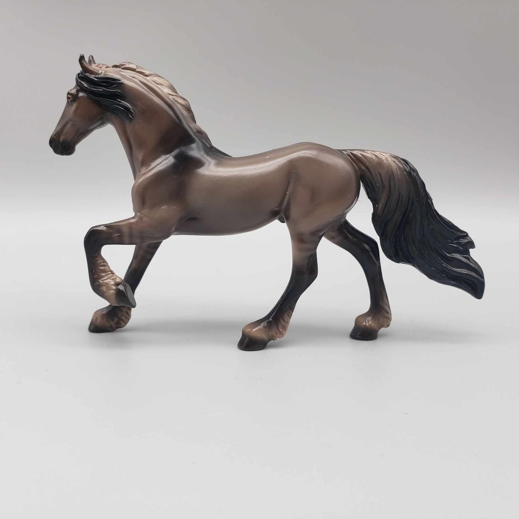 Gulliver&#39;s Travels Grab Bag Chip - 30 pcs 10 Assorted Styles of Chips By Ellen Robbins Classic Literature Series 2024 CL24