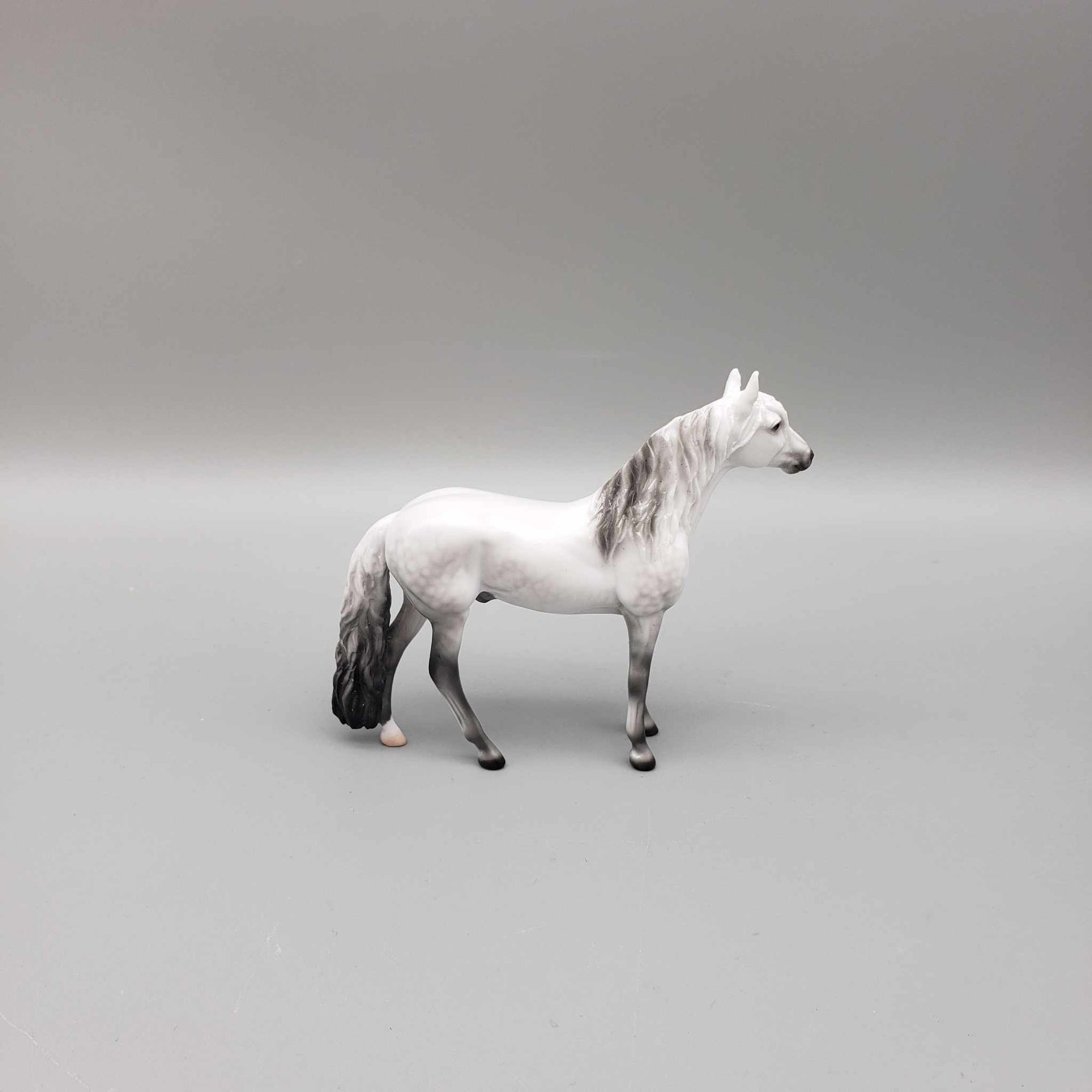 Gulliver&#39;s Travels Grab Bag Chip - 30 pcs 10 Assorted Styles of Chips By Ellen Robbins Classic Literature Series 2024 CL24