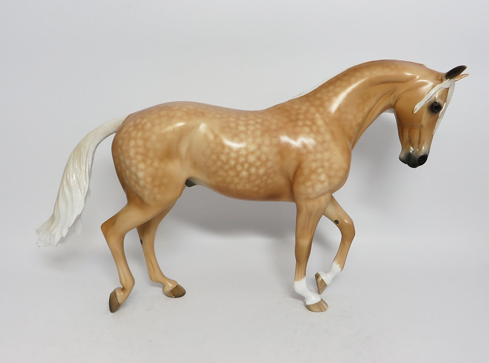 DISCOVERY-OOAK DAPPLE PALOMINO THROUGHBRED MODEL HORSE BY SHERYL LEISURE 12-19-17