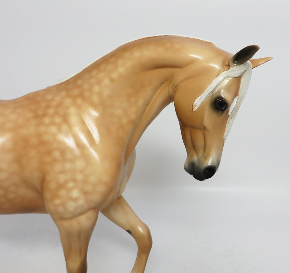 DISCOVERY-OOAK DAPPLE PALOMINO THROUGHBRED MODEL HORSE BY SHERYL LEISURE 12-19-17