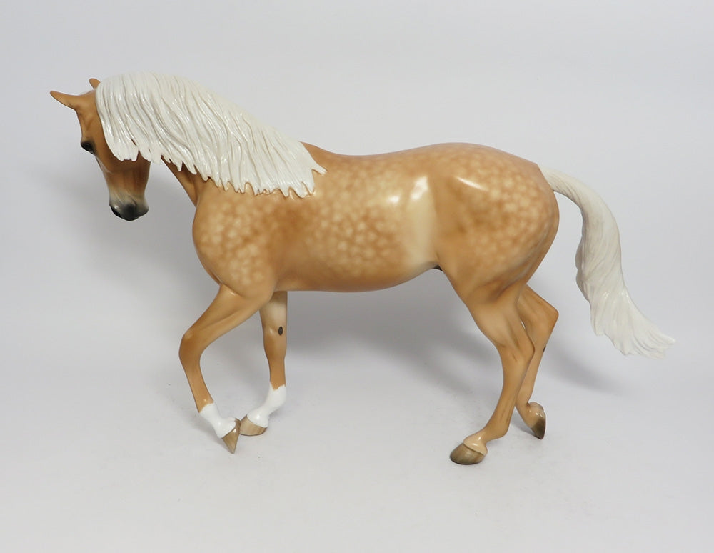 DISCOVERY-OOAK DAPPLE PALOMINO THROUGHBRED MODEL HORSE BY SHERYL LEISURE 12-19-17