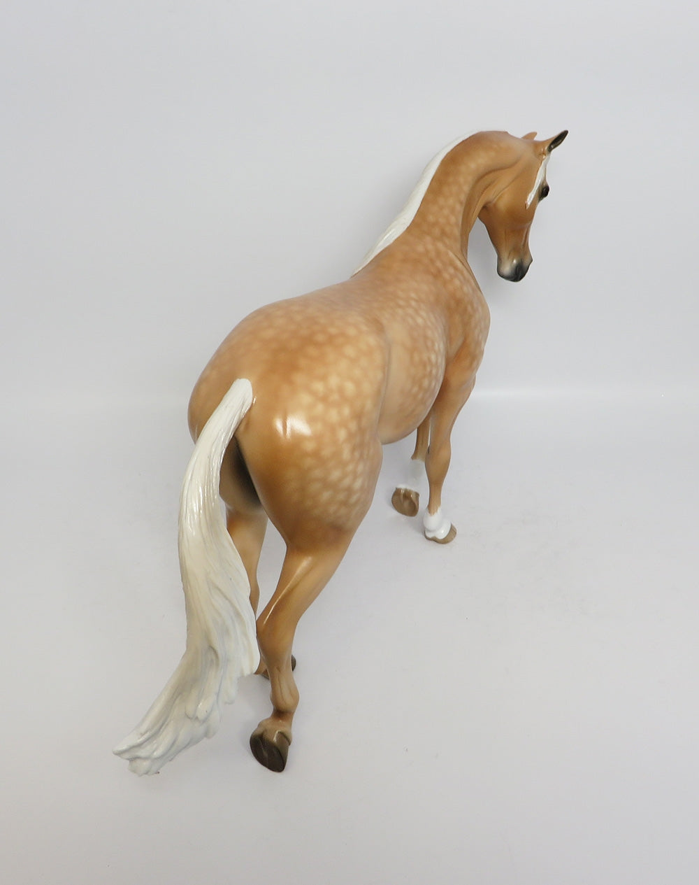 DISCOVERY-OOAK DAPPLE PALOMINO THROUGHBRED MODEL HORSE BY SHERYL LEISURE 12-19-17