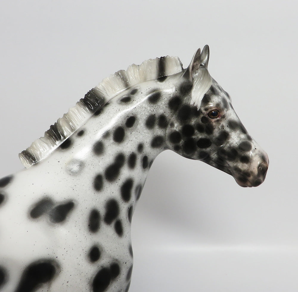 APPLAUSE-OOAK BLACK LEPOARD ISH MODEL HORSE BY SHERYL LEISURE 12-19-17
