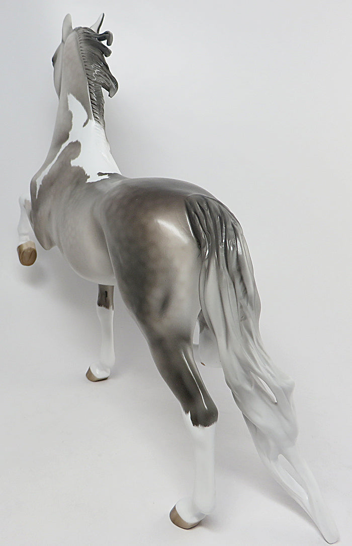 SEDARIS-OOAK DAPPLE GREY ETCHED PAINT SADDLEBRED MODEL HORSE 8/2