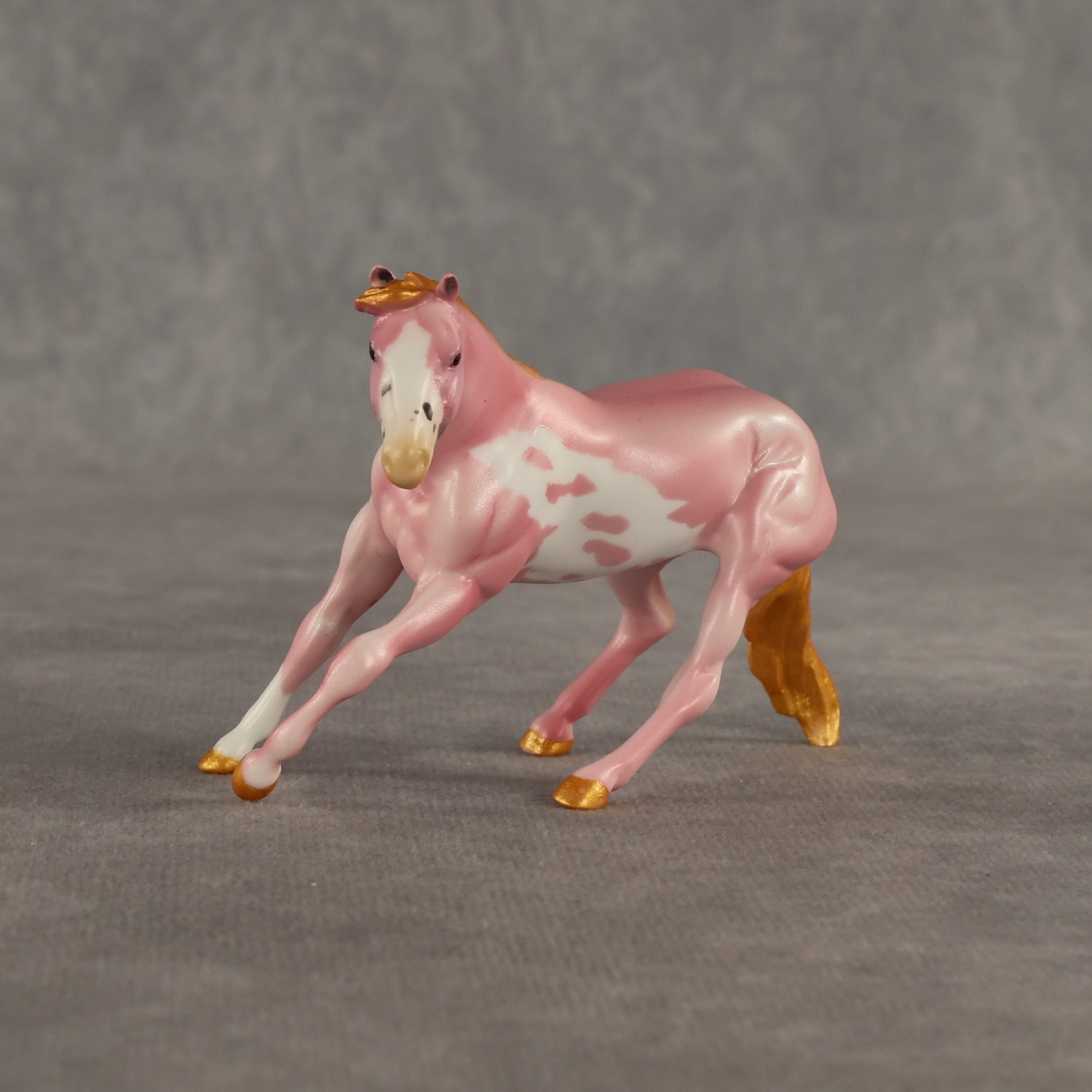 Glamazon OOAK Chip Cutting Horse by Dawn Quick SHCF26