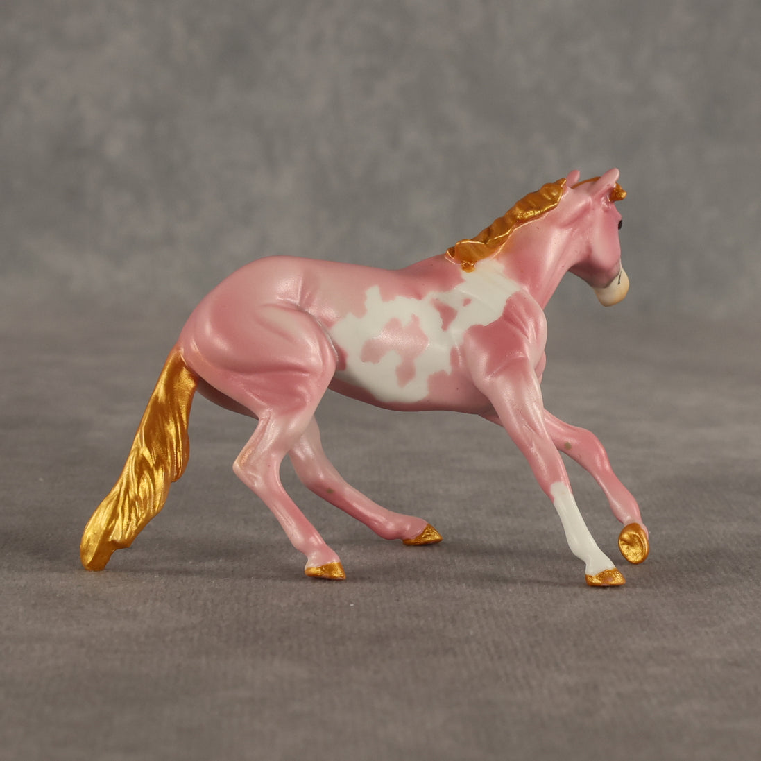 Glamazon OOAK Chip Cutting Horse by Dawn Quick SHCF26