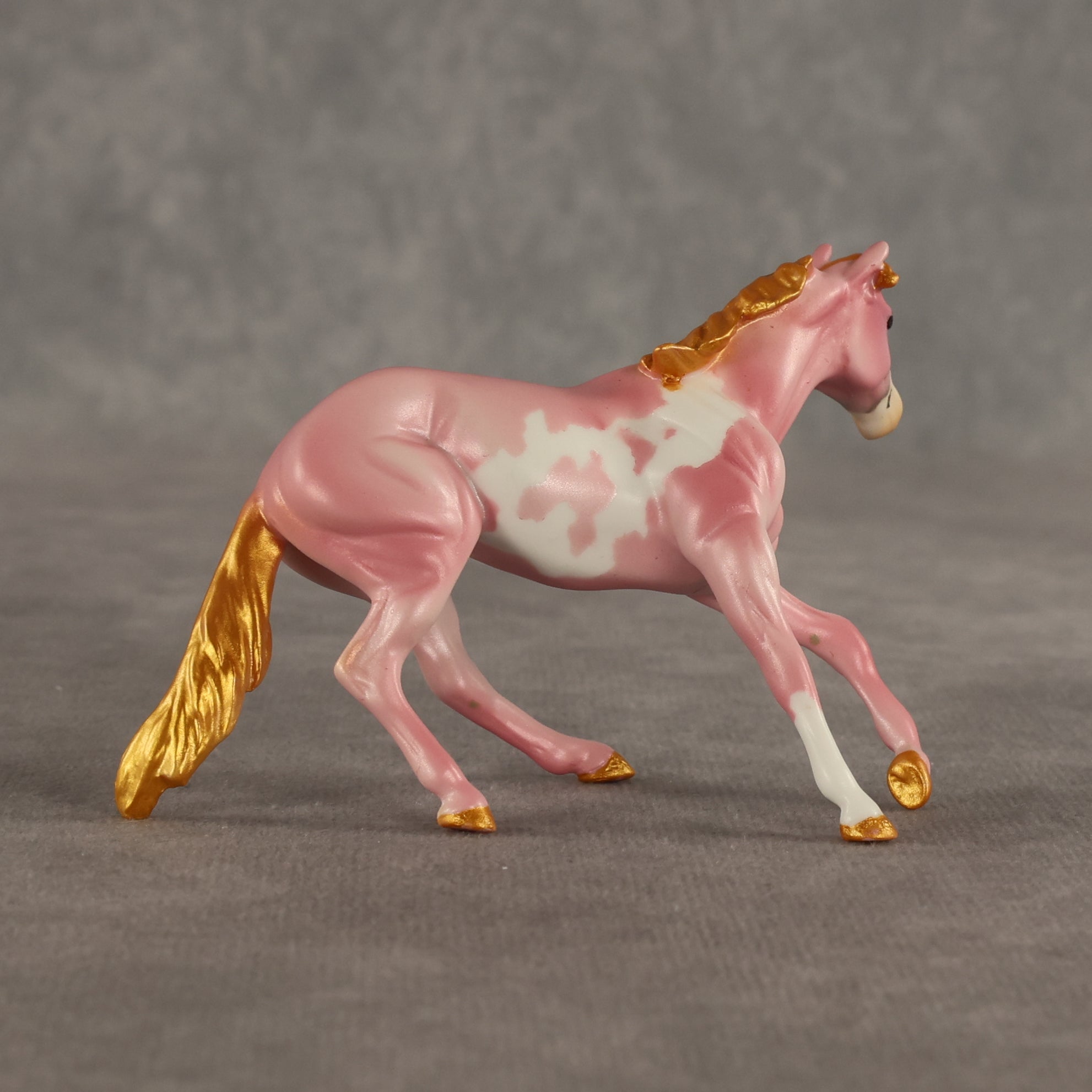 Glamazon OOAK Chip Cutting Horse by Dawn Quick SHCF26