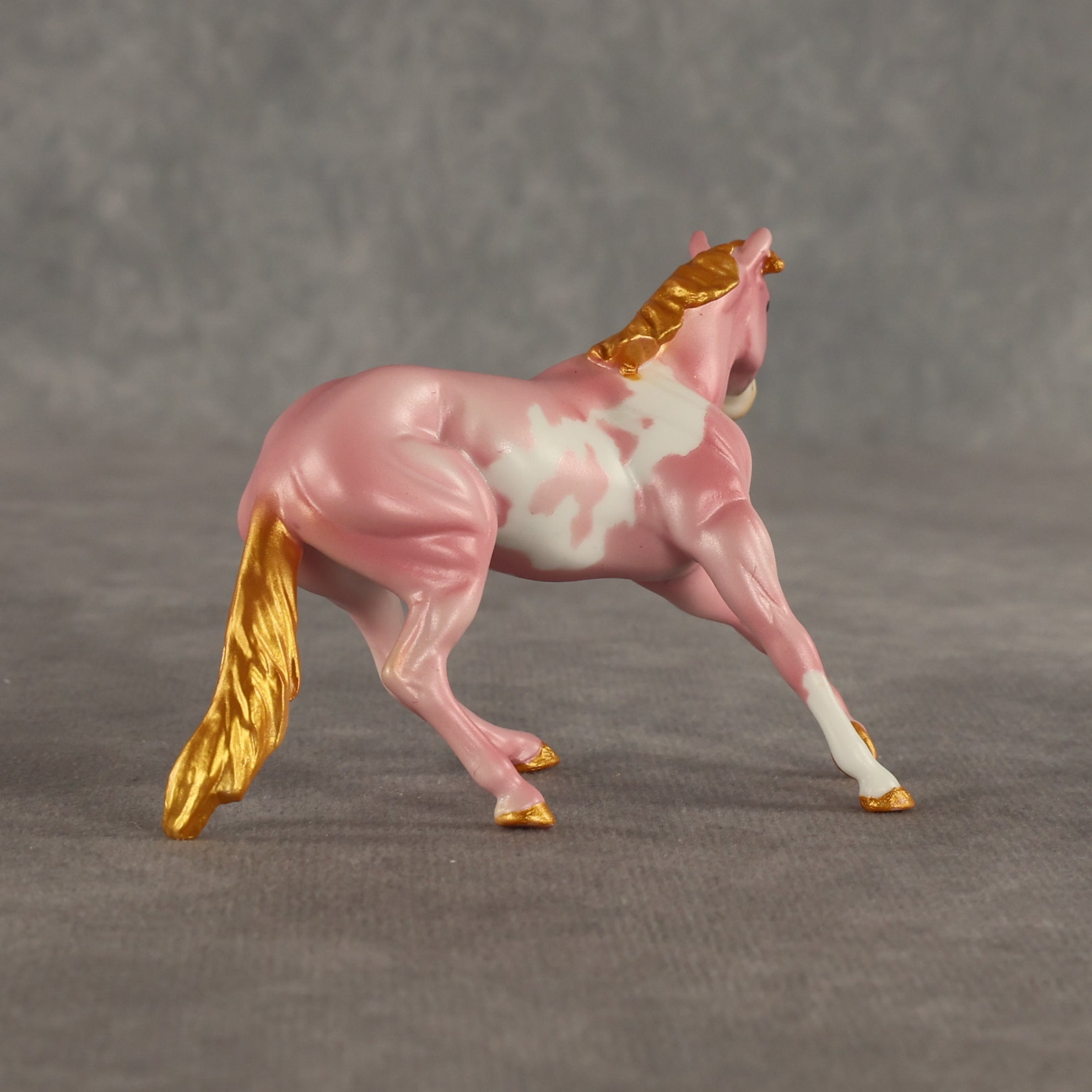 Glamazon OOAK Chip Cutting Horse by Dawn Quick SHCF26