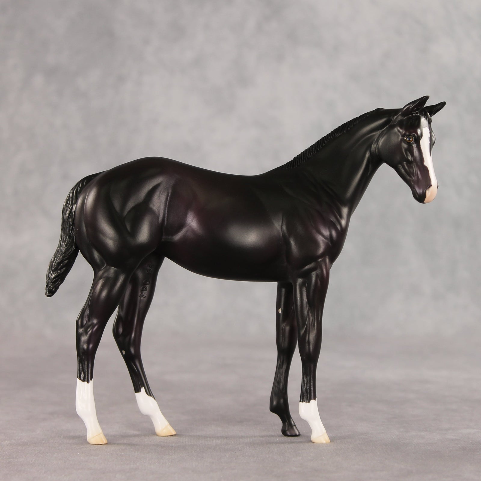 Aubergine OOAK Stock Horse Weanling by Jess Hamill VV26