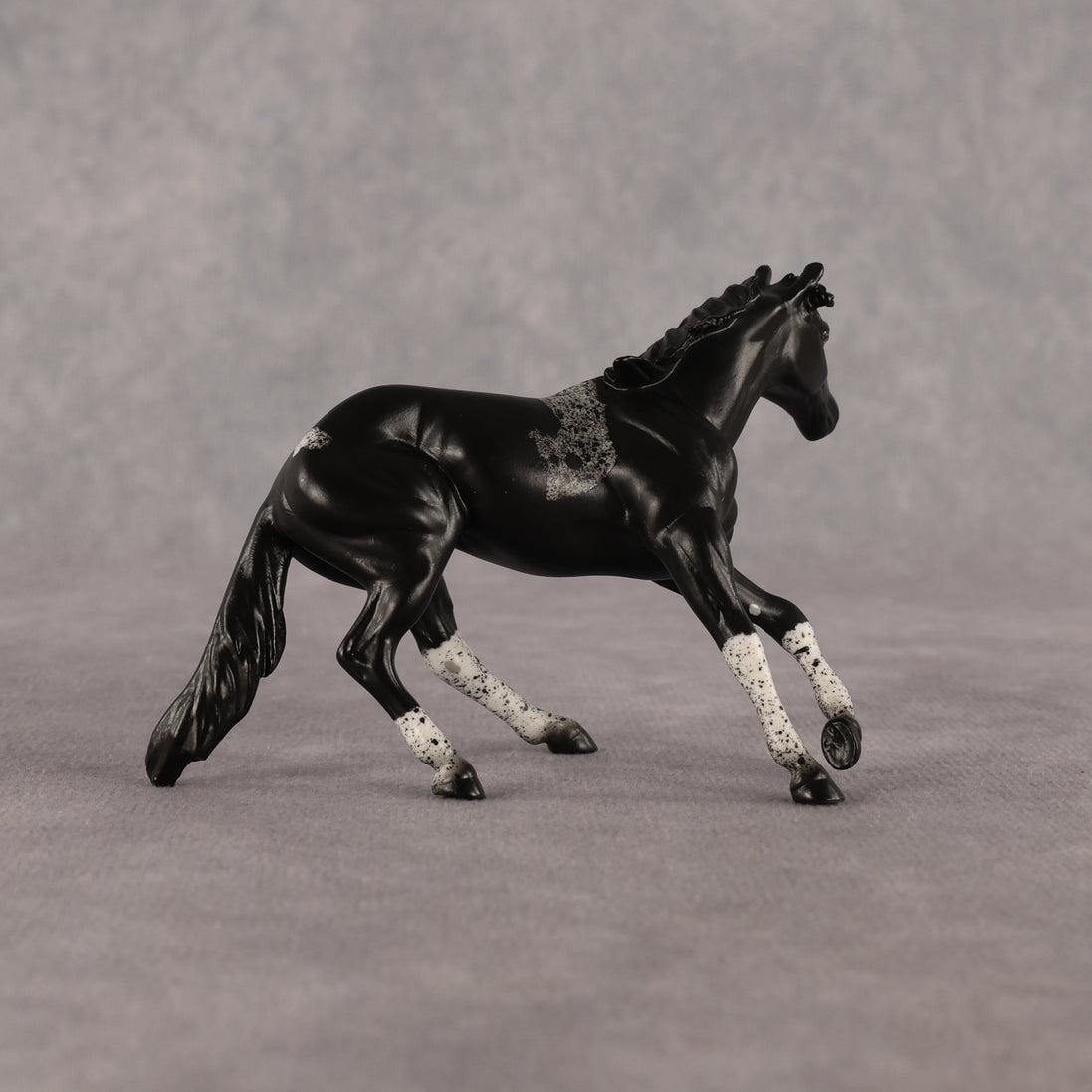 Austra OOAK Chip Cutting Horse by Anna Rieck EQ26