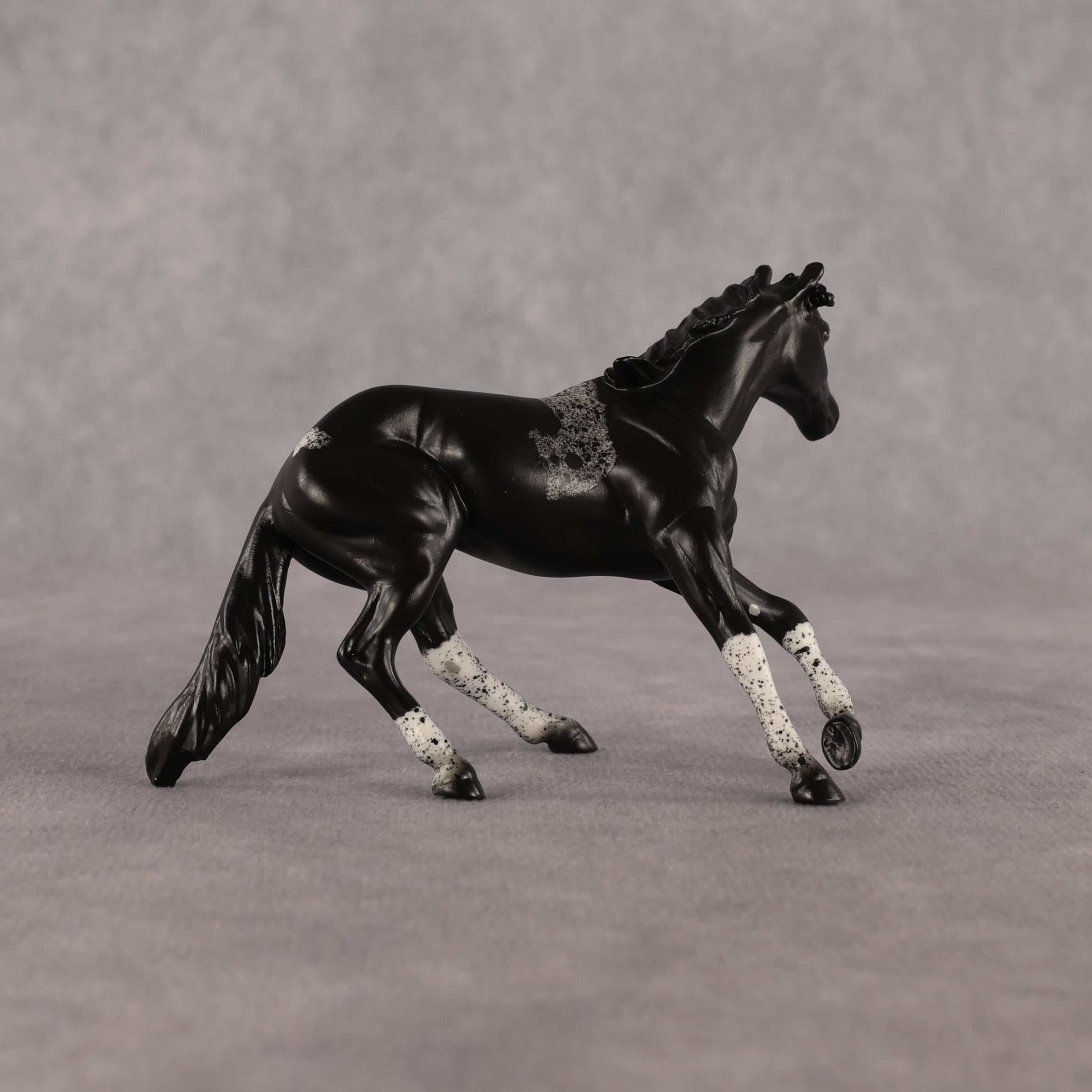 Austra OOAK Chip Cutting Horse by Anna Rieck EQ26