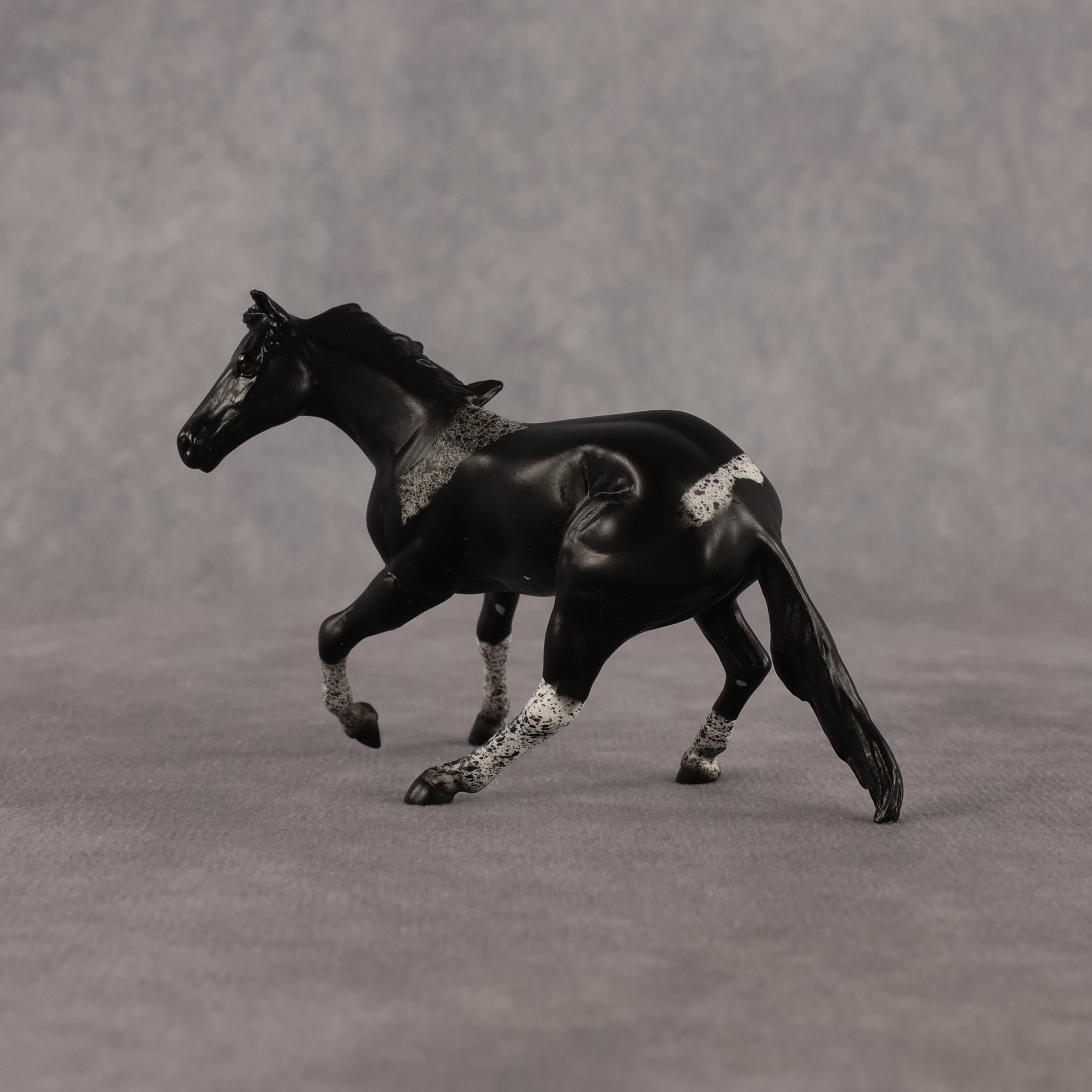 Austra OOAK Chip Cutting Horse by Anna Rieck EQ26