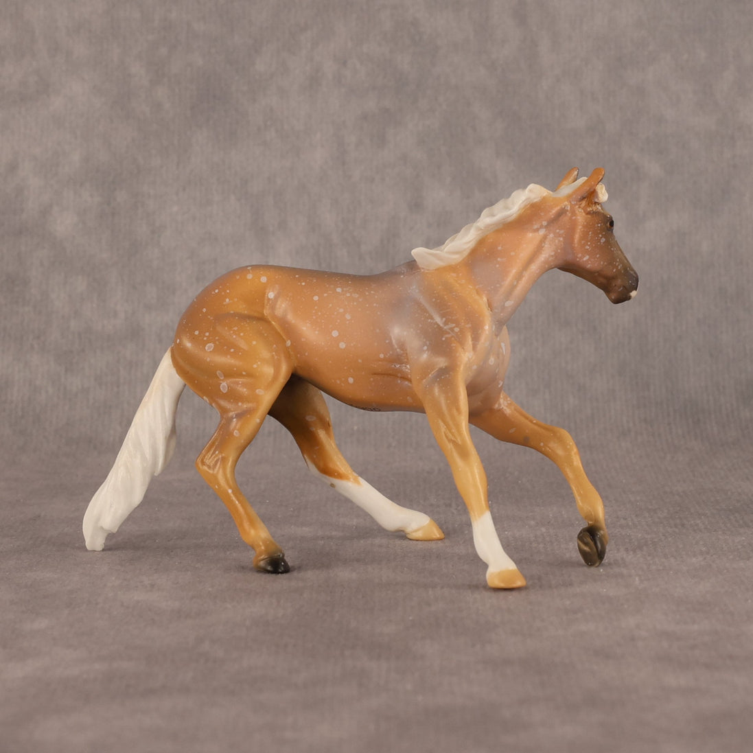 Beep Beep OOAK Chip Cutting Horse by Anna Rieck LHS26