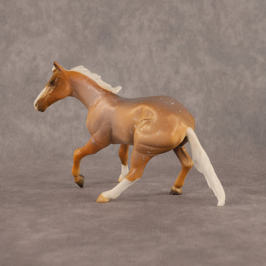 Beep Beep OOAK Chip Cutting Horse by Anna Rieck LHS26