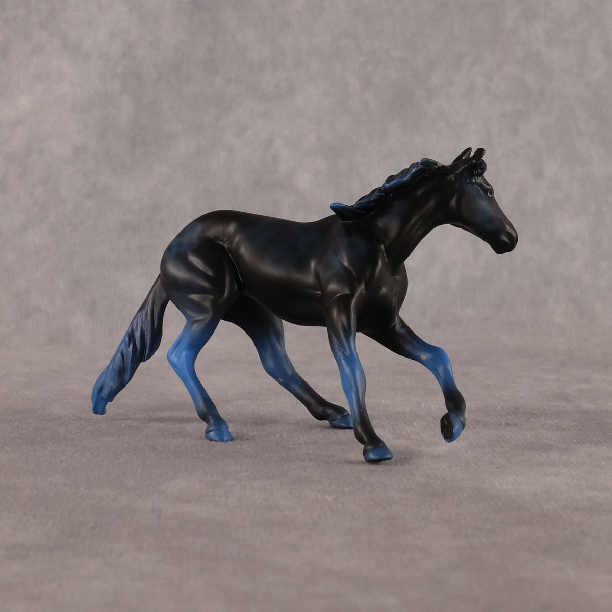 Bet Me Blue OOAK Chip Cutting Horse by Anna Rieck LHS26