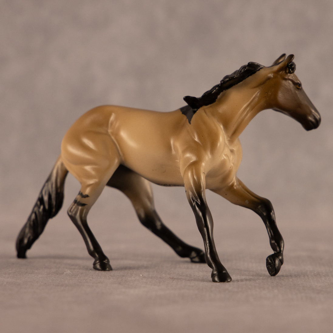 Come Un-Dun OOAK Chip Cutting Horse by Anna Rieck EQ26
