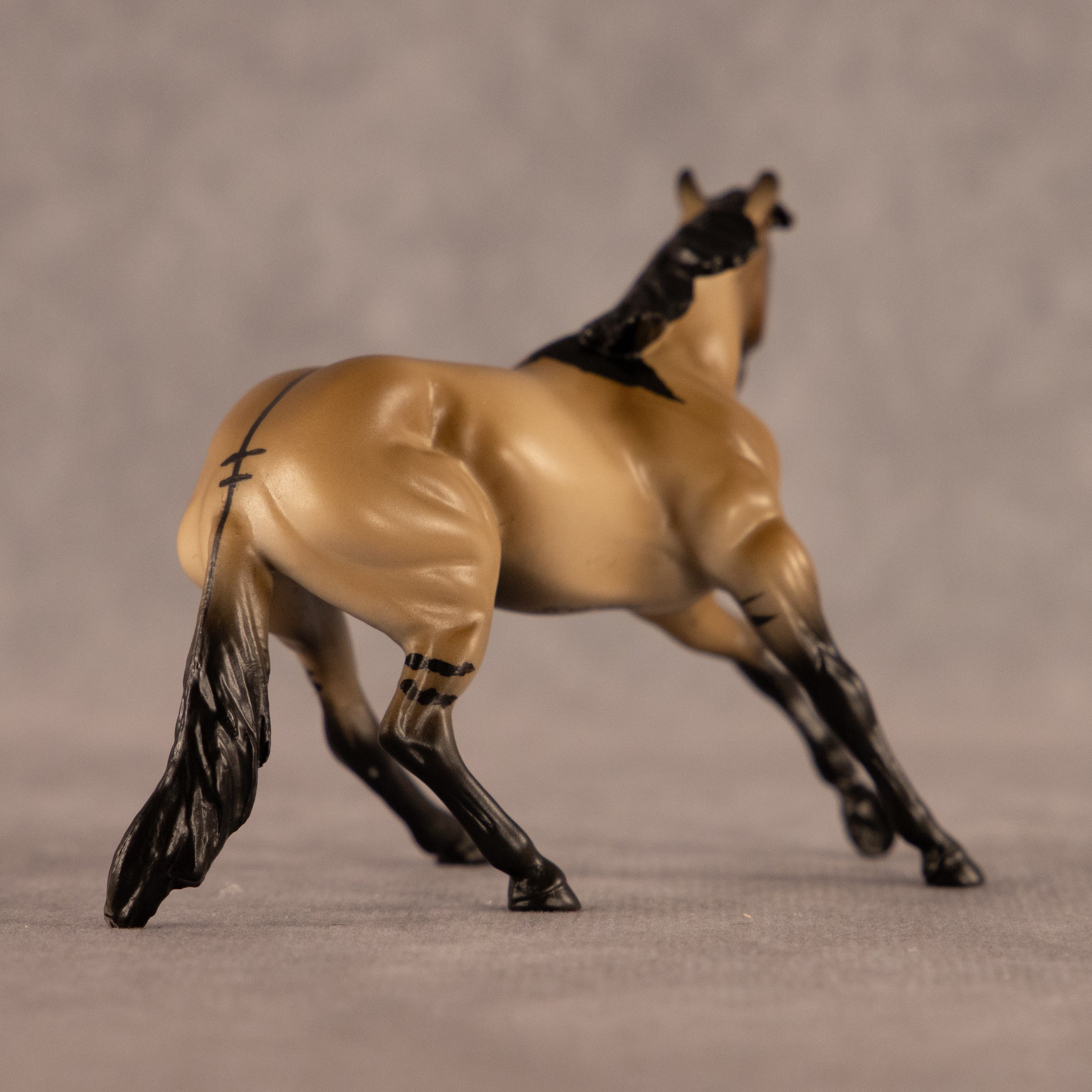 Come Un-Dun OOAK Chip Cutting Horse by Anna Rieck EQ26