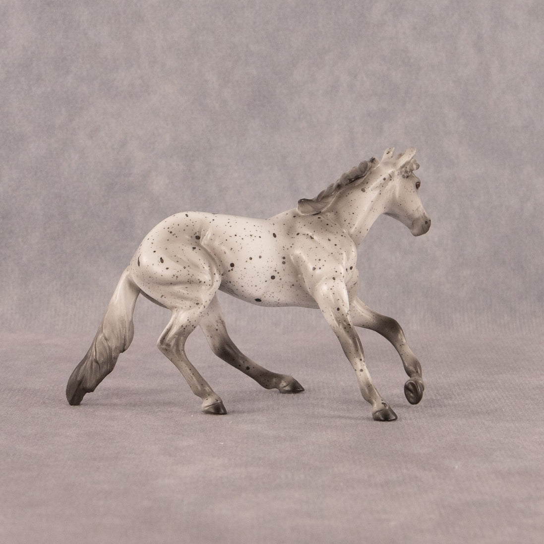 Cookies and Creme OOAK Chip Cutting Horse by Madi Wiseman EQ26
