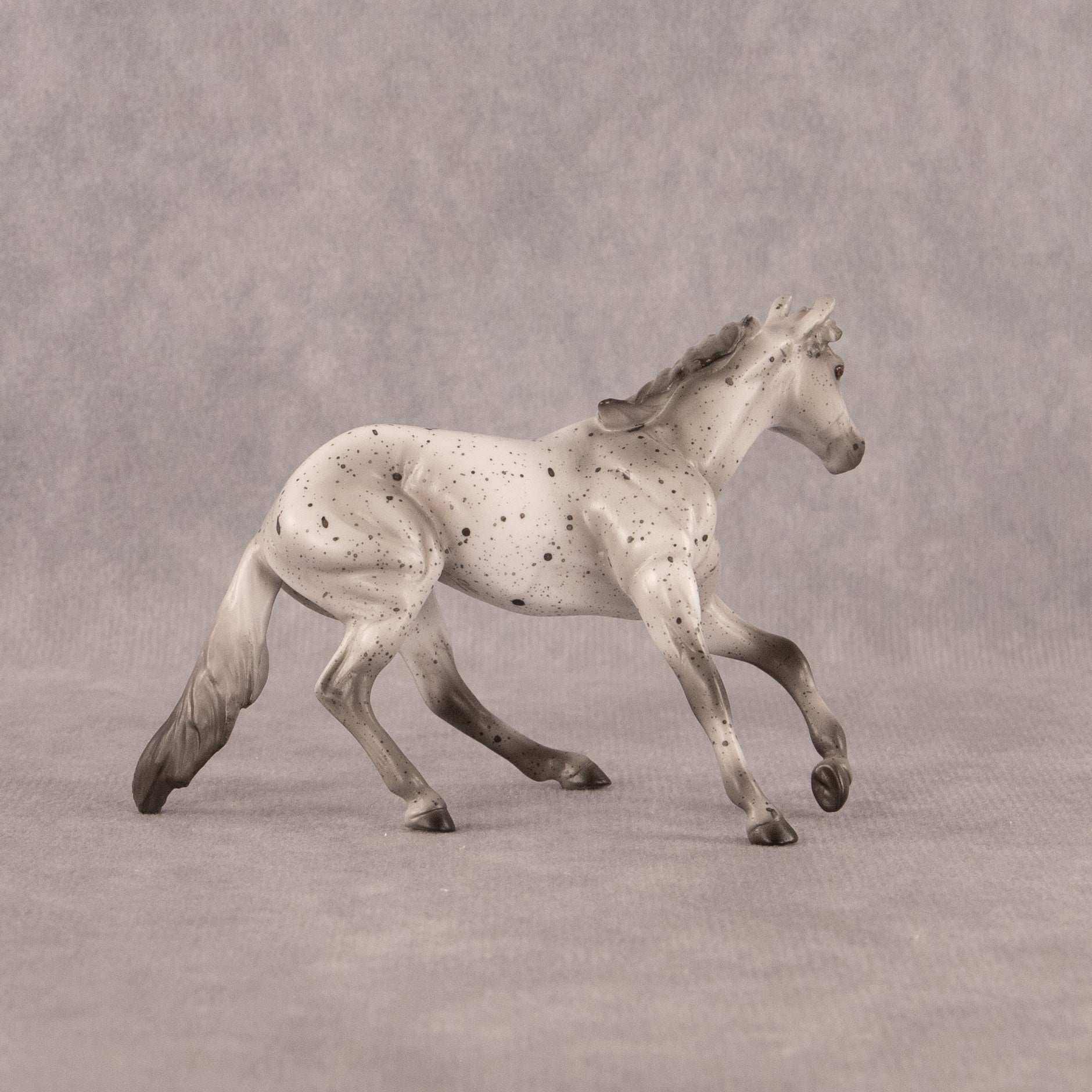 Cookies and Creme OOAK Chip Cutting Horse by Madi Wiseman EQ26