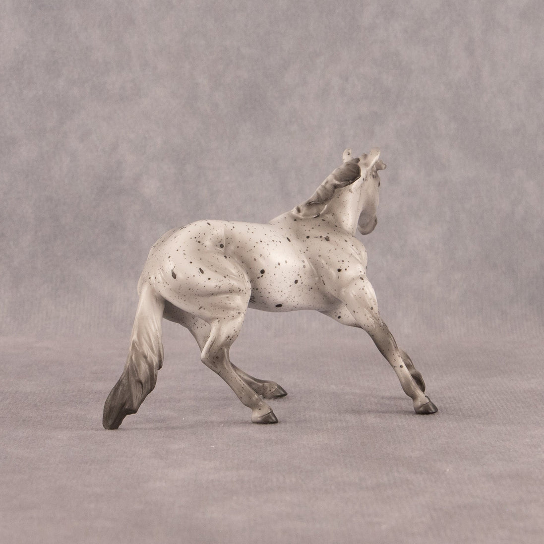 Cookies and Creme OOAK Chip Cutting Horse by Madi Wiseman EQ26