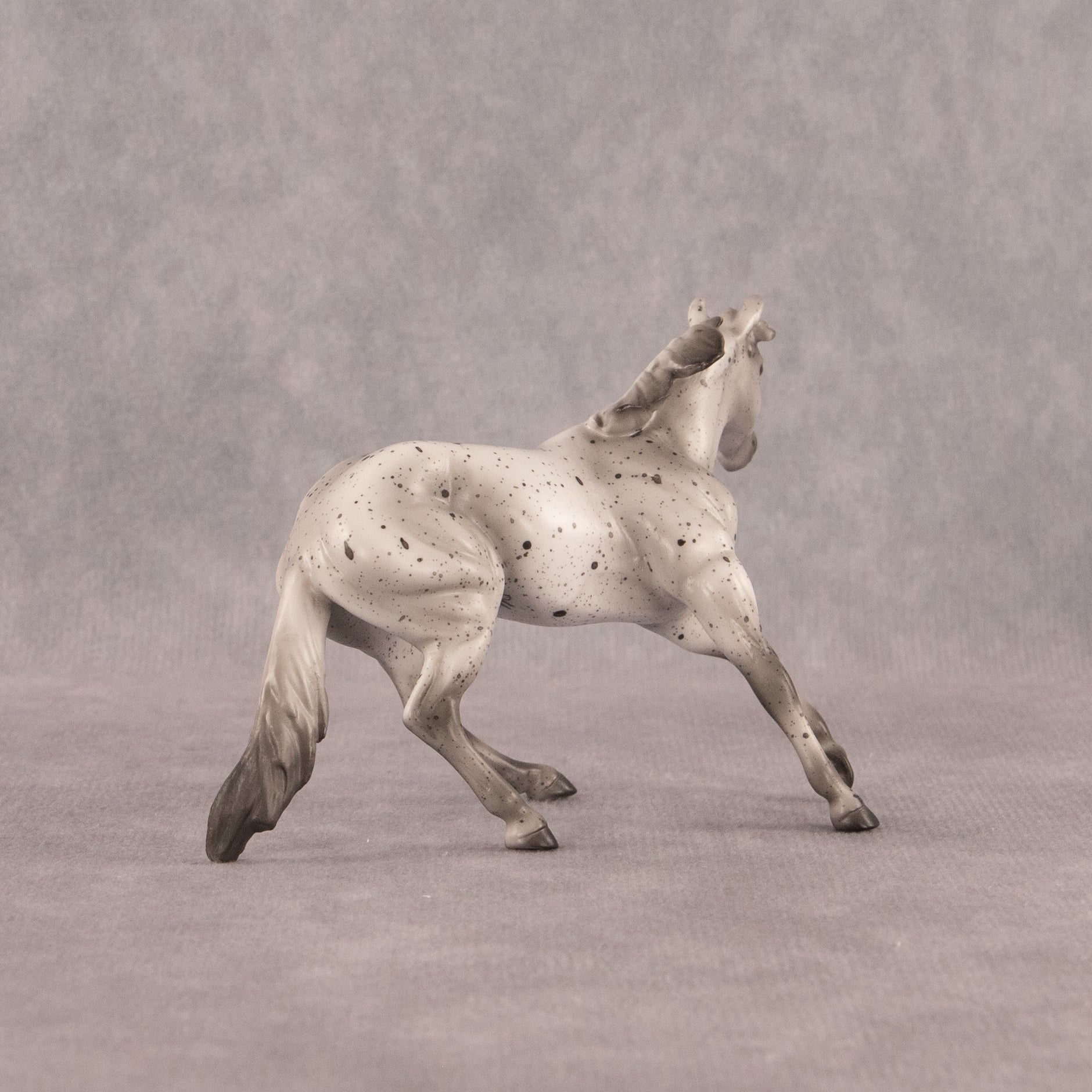 Cookies and Creme OOAK Chip Cutting Horse by Madi Wiseman EQ26