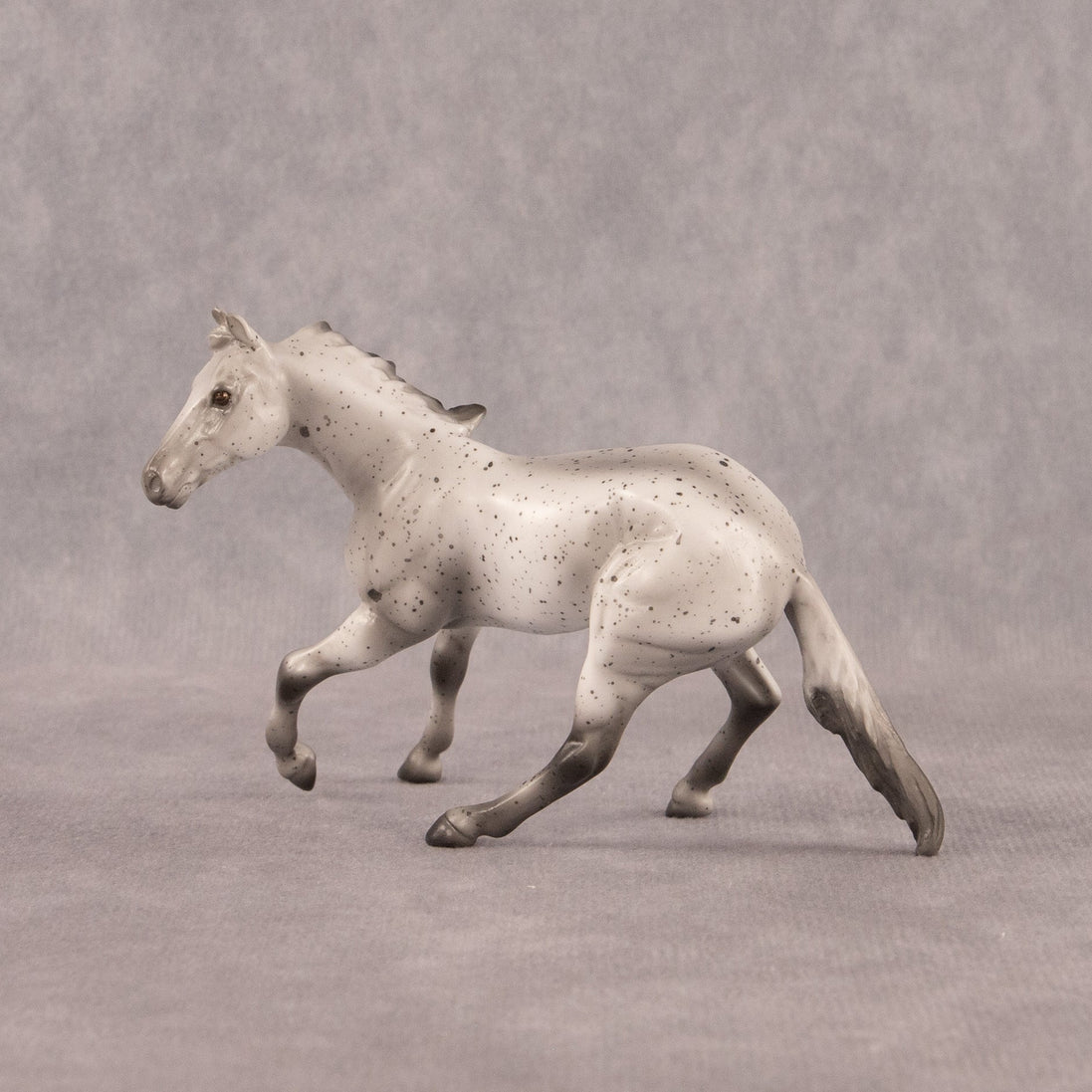 Cookies and Creme OOAK Chip Cutting Horse by Madi Wiseman EQ26