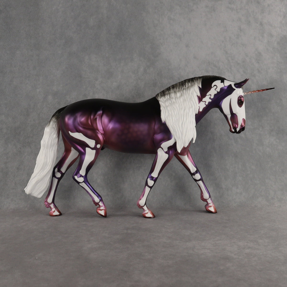 Preview: Cursed Hercule LE-10 Irish Draught by Ashley Palmer & Kristen Cermele MM26