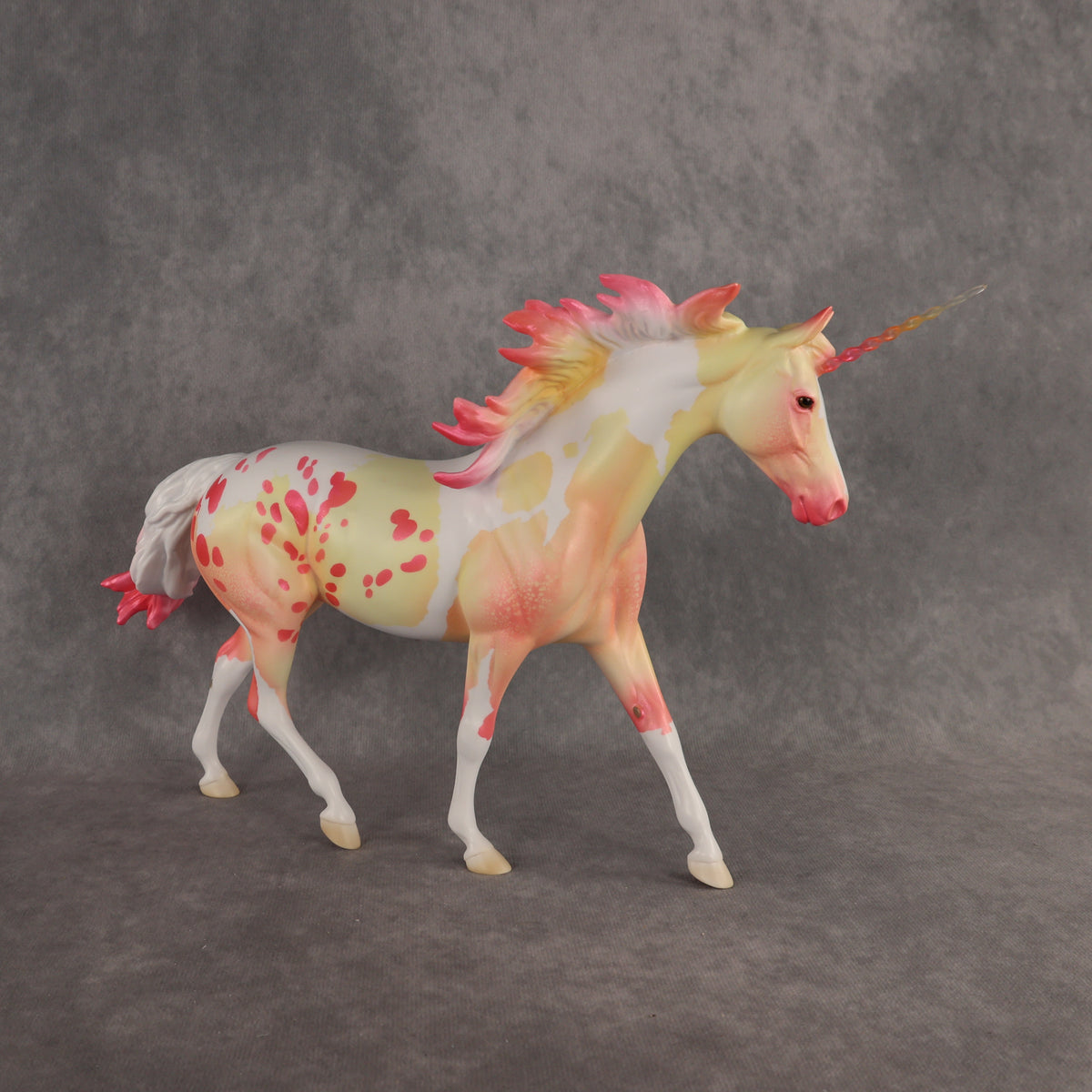 Preview: Cursed Taffe LE-10 FCM Pony by Ellen Robbins MM26
