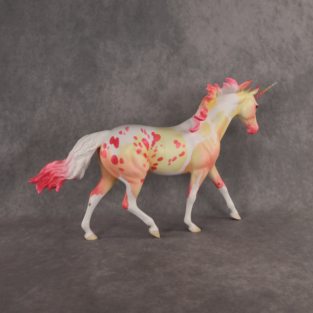Preview: Cursed Taffe LE-10 FCM Pony by Ellen Robbins MM26