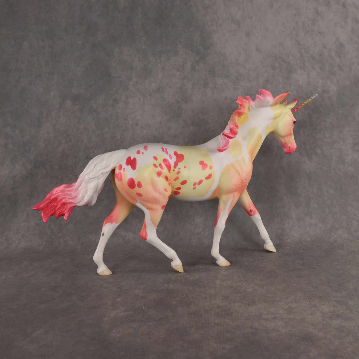 Preview: Cursed Taffe LE-10 FCM Pony by Ellen Robbins MM26