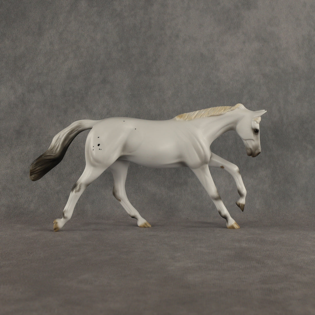 Clean Deborah from Accounting FCM Pebble Stock Horse Designed By Ellen Robbins Equilocity Friday Dinner Model EQ26