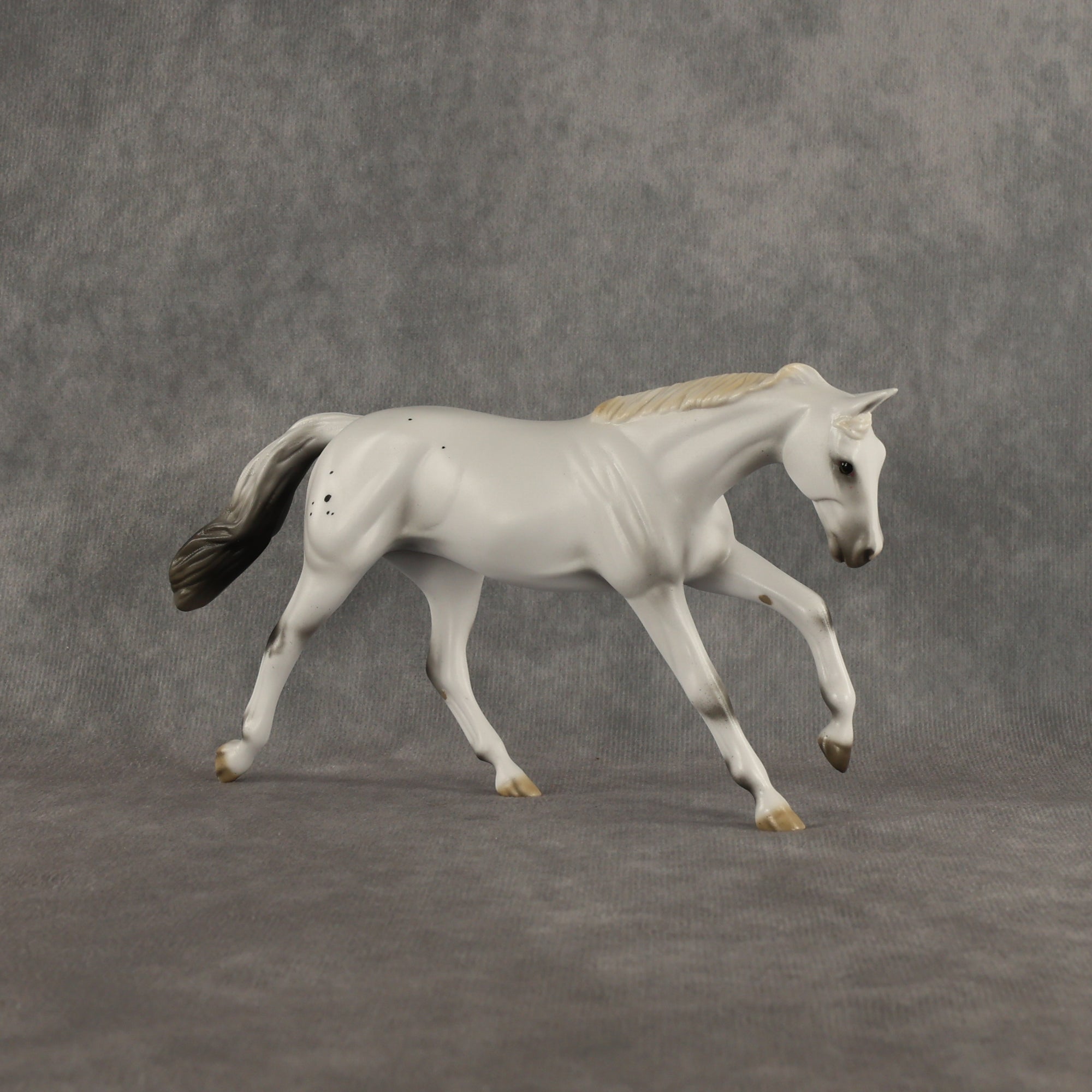 Clean Deborah from Accounting FCM Pebble Stock Horse Designed By Ellen Robbins Equilocity Friday Dinner Model EQ26
