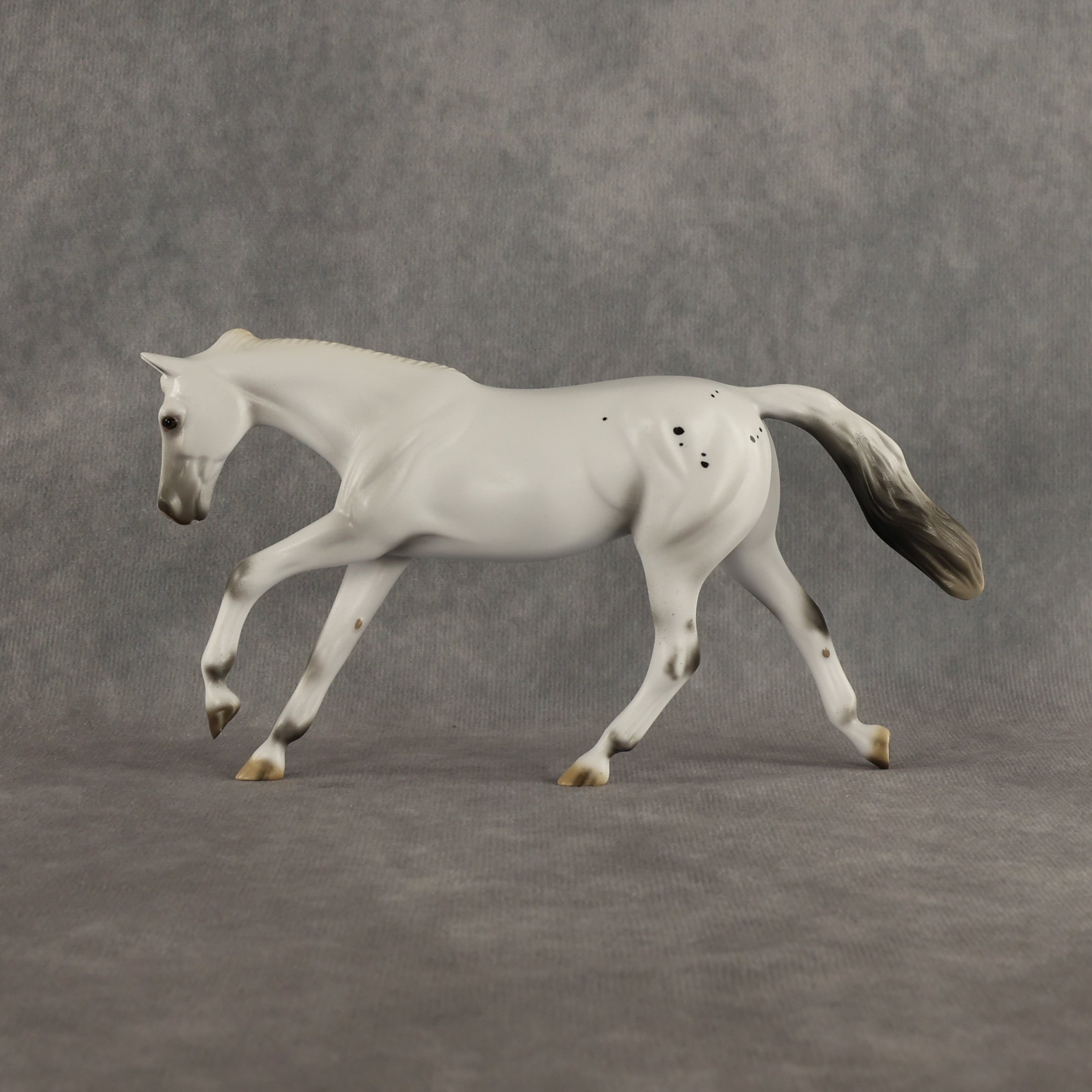 Clean Deborah from Accounting FCM Pebble Stock Horse Designed By Ellen Robbins Equilocity Friday Dinner Model EQ26