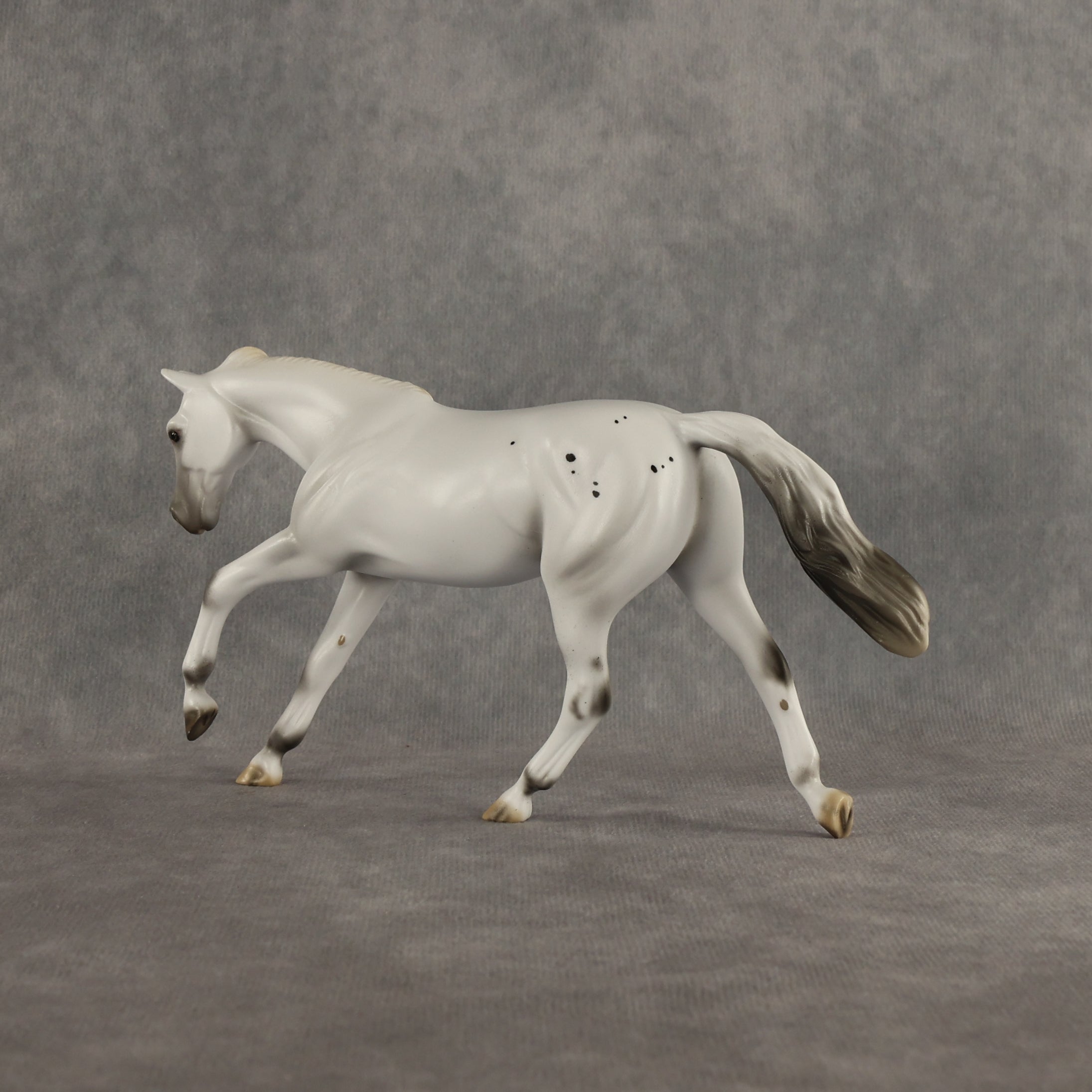 Clean Deborah from Accounting FCM Pebble Stock Horse Designed By Ellen Robbins Equilocity Friday Dinner Model EQ26