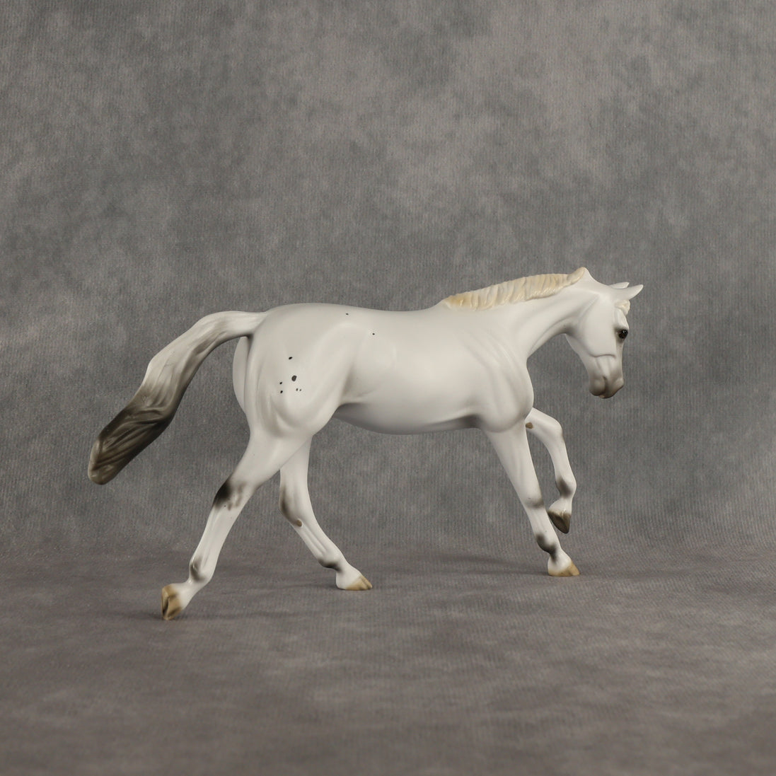 Clean Deborah from Accounting FCM Pebble Stock Horse Designed By Ellen Robbins Equilocity Friday Dinner Model EQ26