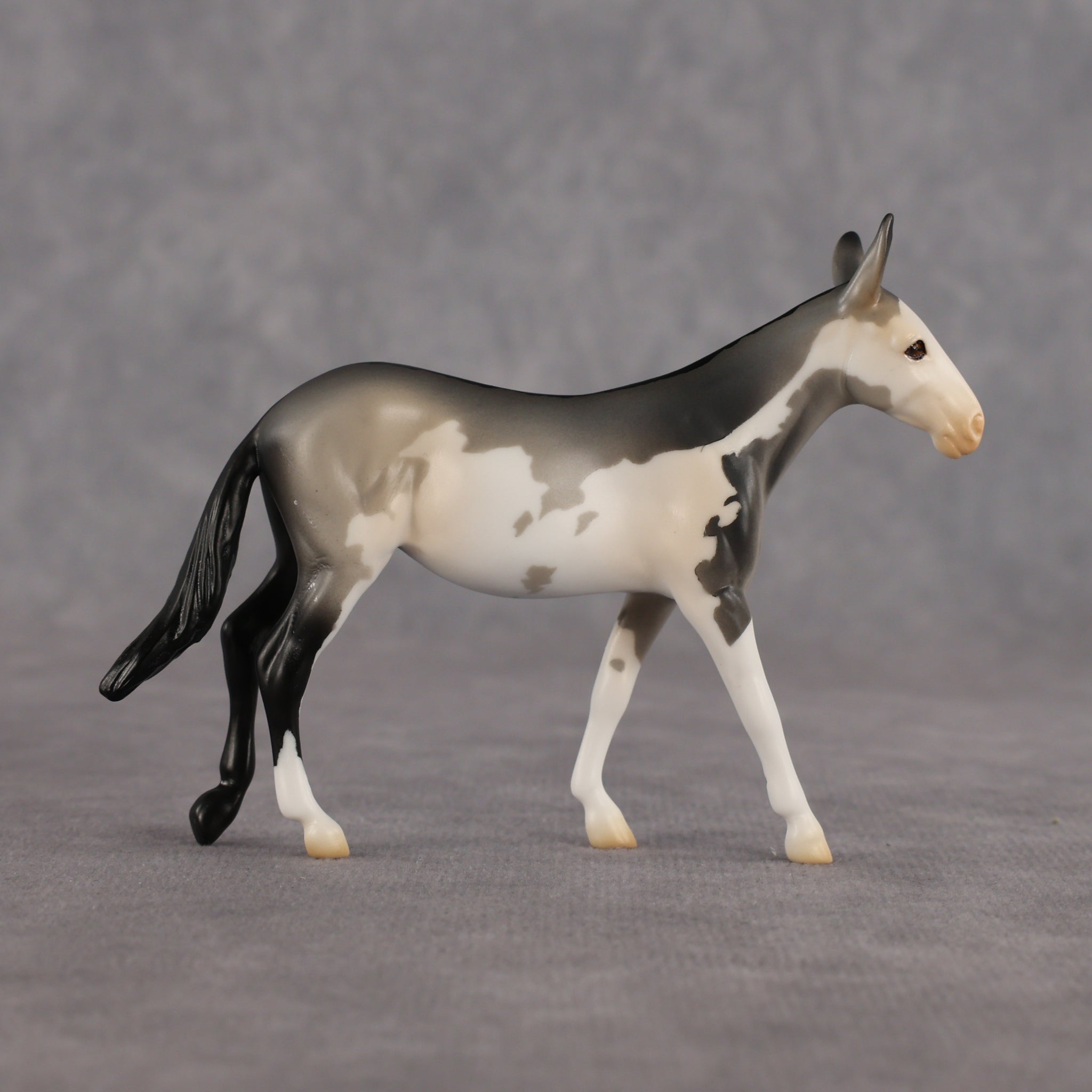 Double Vision LE-5 Chip Mule by Anna Rieck July $99 Chips