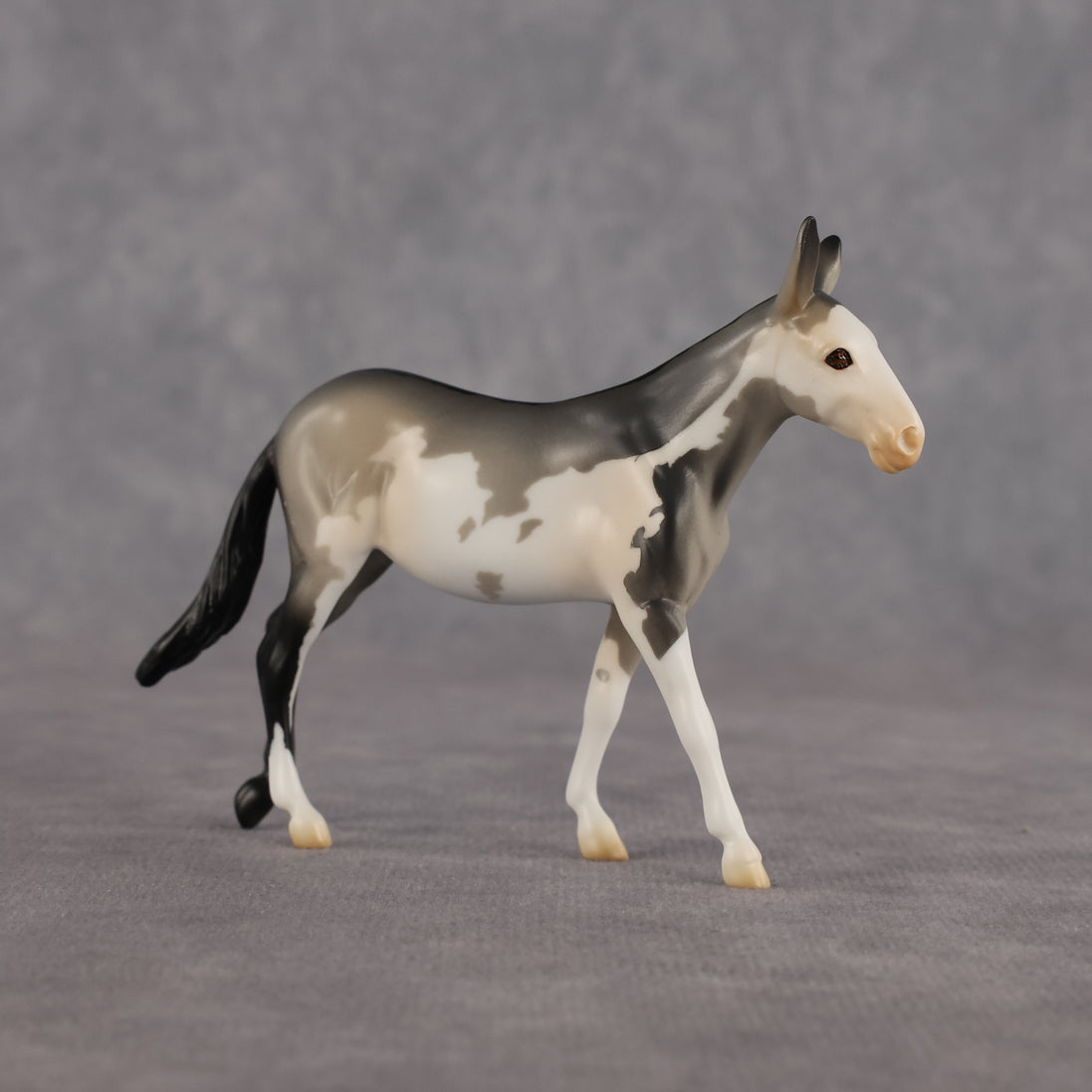 Double Vision LE-5 Chip Mule by Anna Rieck July $99 Chips