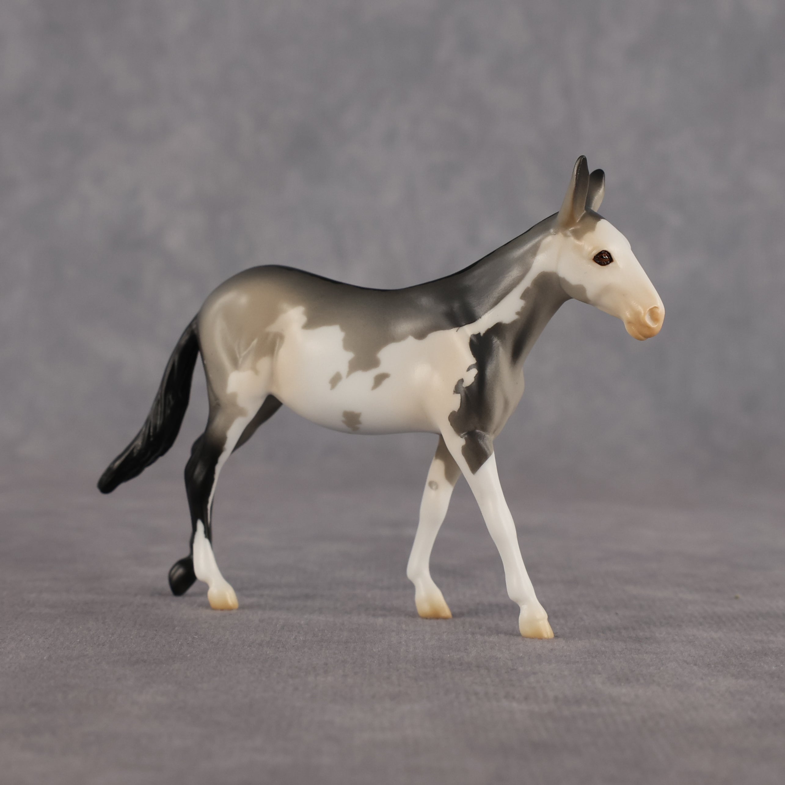 Double Vision LE-5 Chip Mule by Anna Rieck July $99 Chips